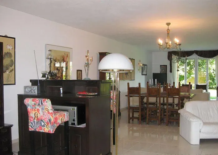 Chalet Valley Aparthotel 3*